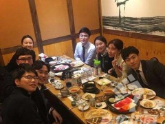 公司聚餐时玩什么游戏比较好？